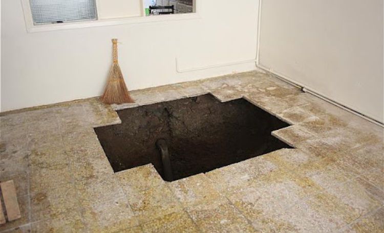 ریزش چاه به علت عدم تخلیه به موقع چاه